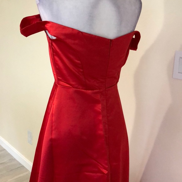 Red High-Low off shoulder - Picture 5 of 8
